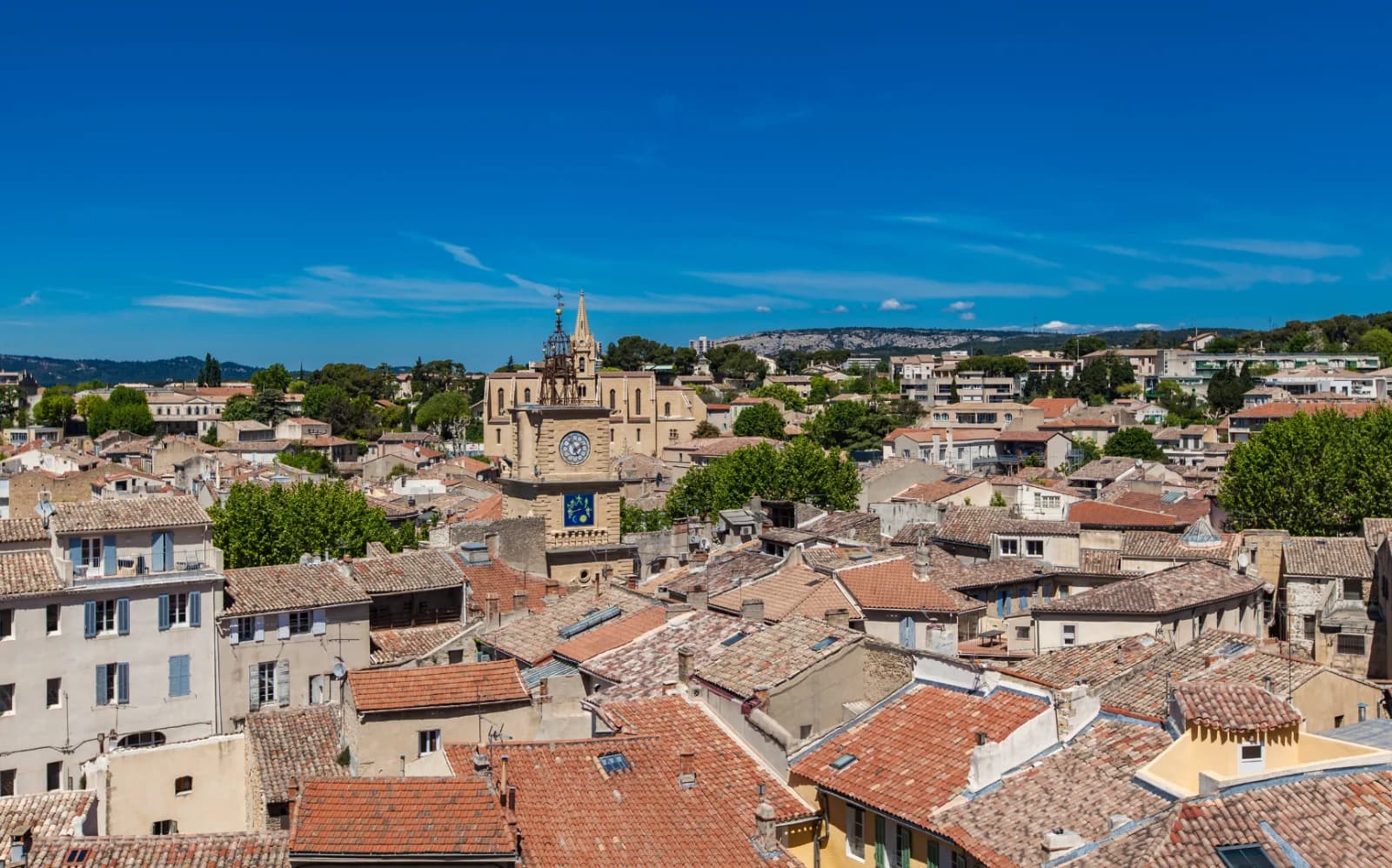 Investir en immobilier à Salon-de-Provence : étude du marché locatif